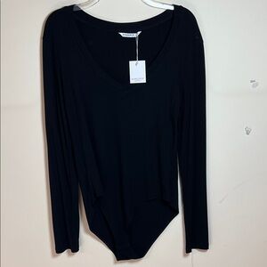 Mangopop Size L Black Longsleeve Sweetheart Neckline Women’s Body Suit NWT